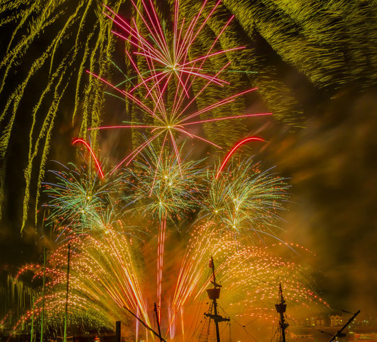 Professional Fireworks Displays, Professional Fireworks displays from Alchemy Fireworks